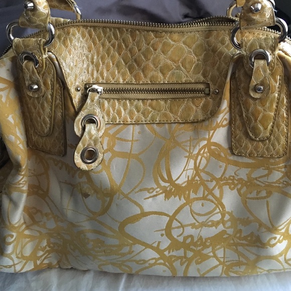 - Jessica Simpson Weekend Bag - Picture 2 of 4